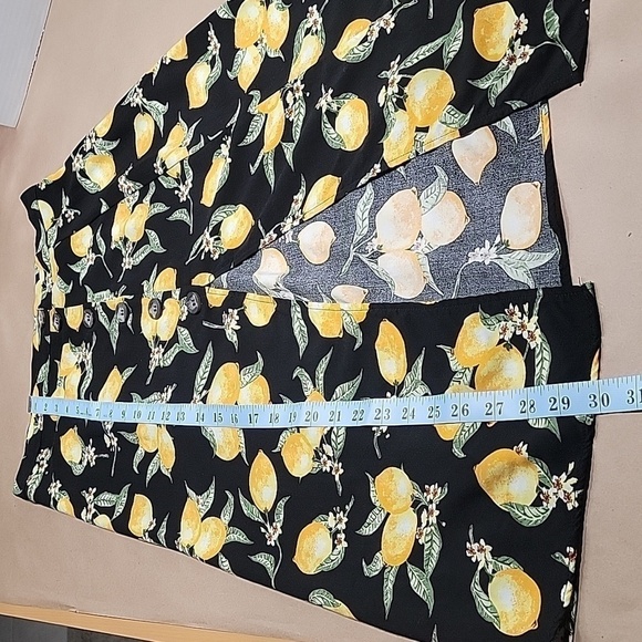 H&M Divided Size 6 Midi Black with Lemons Skirt, Side Slit and Buttons, EUC - Picture 8 of 14